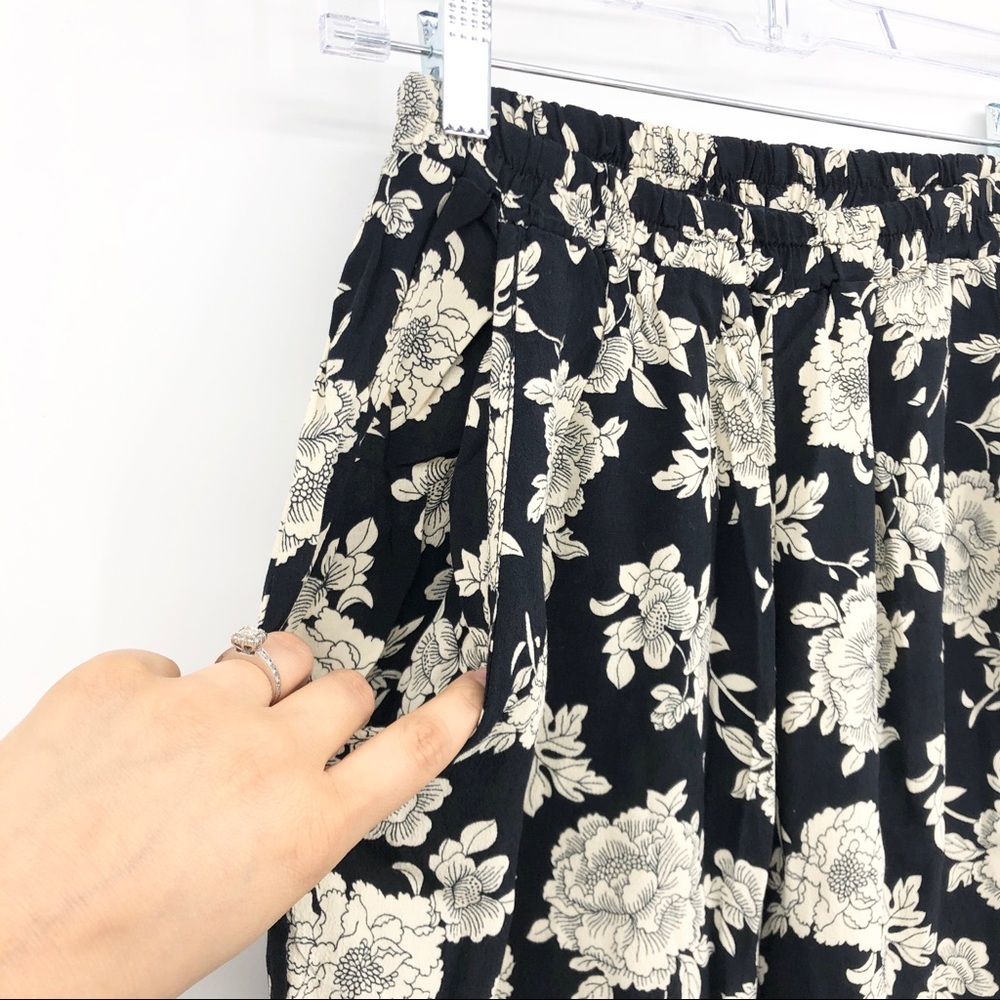 BRANDY MELVILLE Sushanna Floral Jogger Pant - Picture 5 of 13